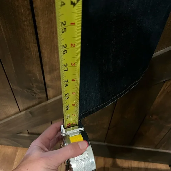 Citizens of Humanity fab bootcut jeans. Low waist and great condition. Size 28 - Picture 4 of 5